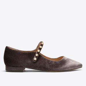 Abigail Velvet Flat