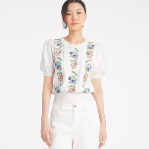 Short Sleeve Sweater with Floral Embroidery